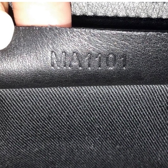 GORGEOUS blue Givenchy shoulder bag - Picture 7 of 15